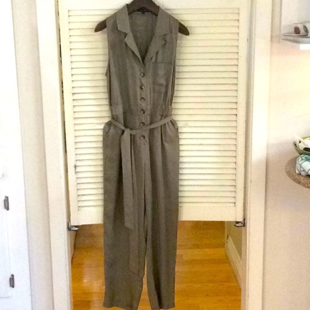 William B belted pocketed jumpsuit. Neutral. Small